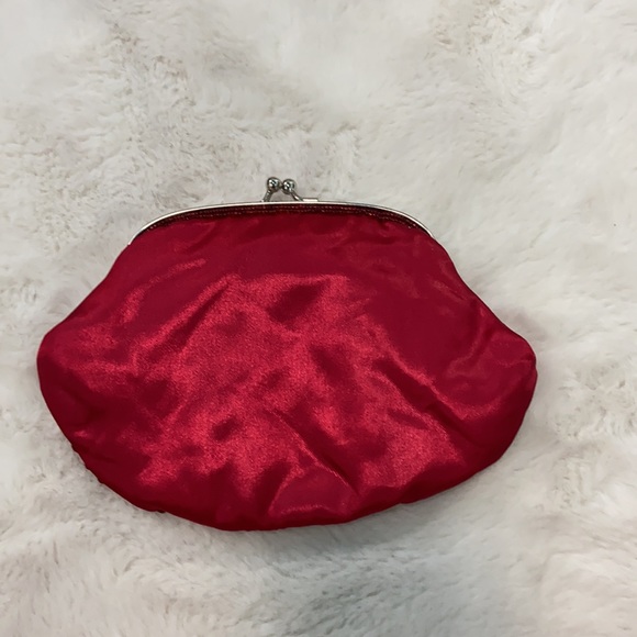 Red beaded clutch - Picture 2 of 6
